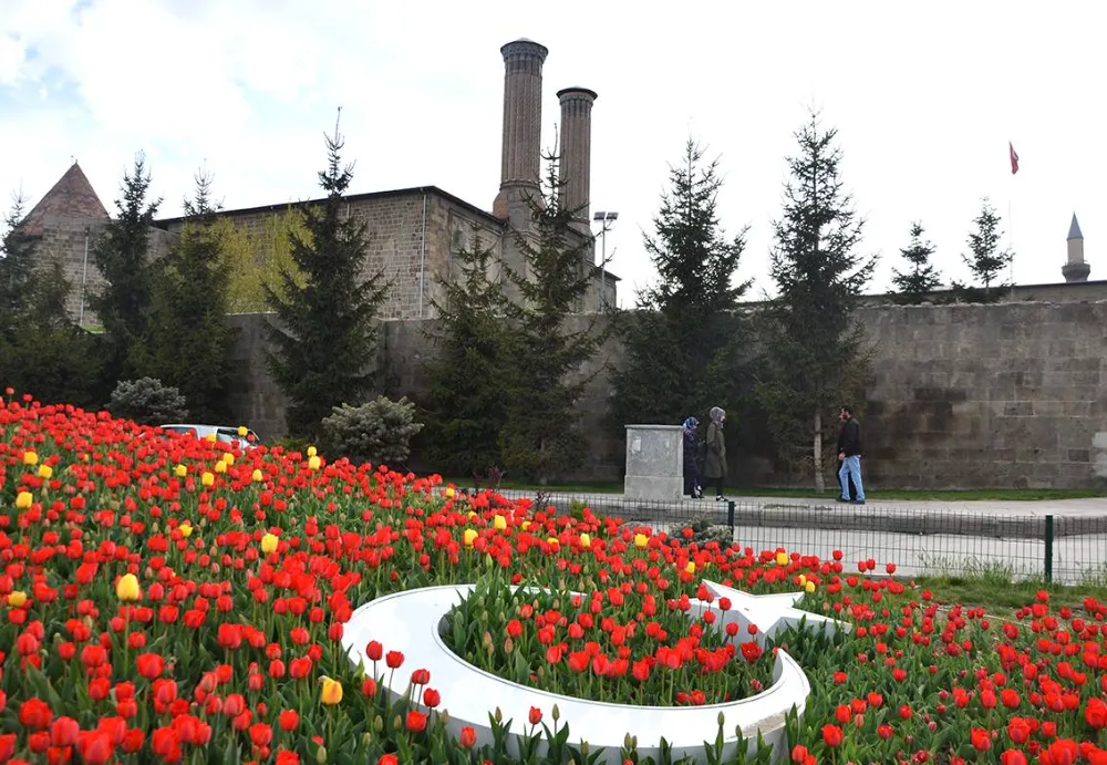 ERZURUM ÇİFTEMİNARELER