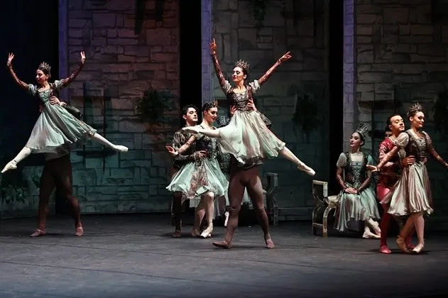 Denizli’de Opera ve Bale Günleri ‘Kuğu Gölü’ ile görkemli final yaptı