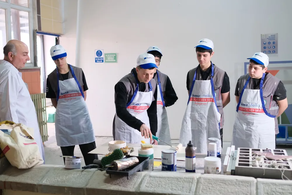 Bursa'da genç usta adaylarına uygulamalı eğitim
