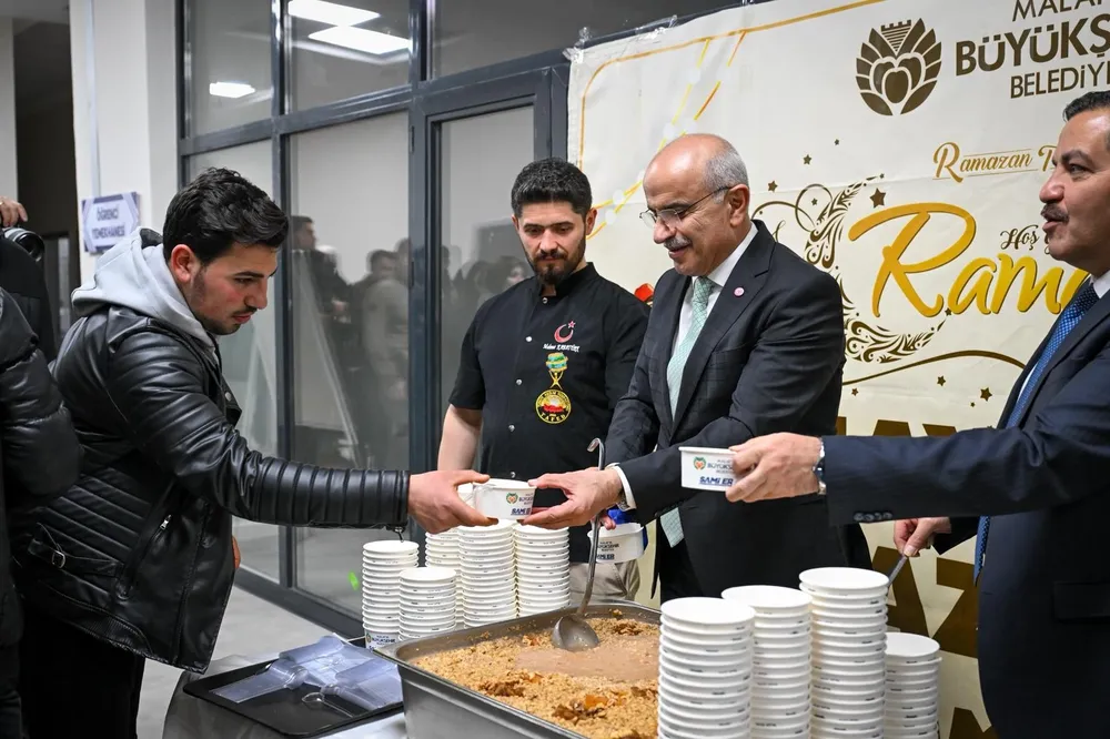 Malatya Büyükşehir'den Turgut Özal Üniversitesi'nde özel etkinlik