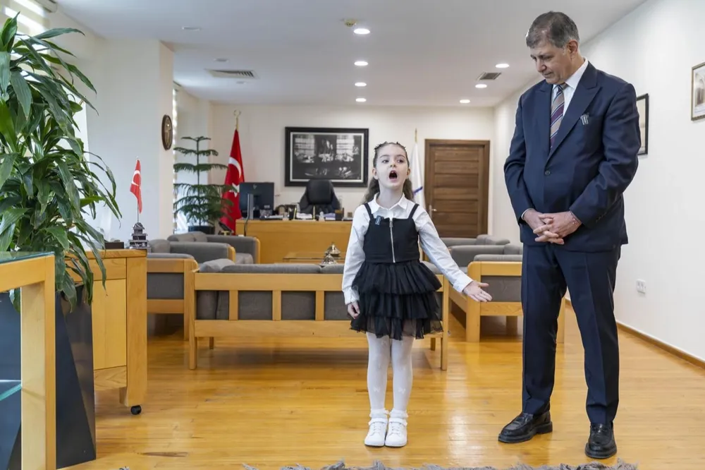 4 yaşından beri İstiklal Marşı’nı ezbere okuyor