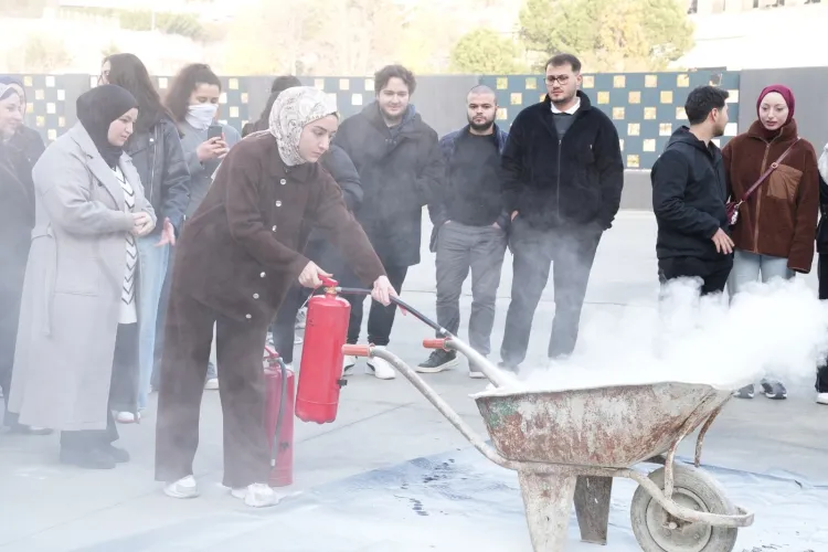 İBB Gençlik Ofisleri'nde yılın ilk eğitimleri sürüyor