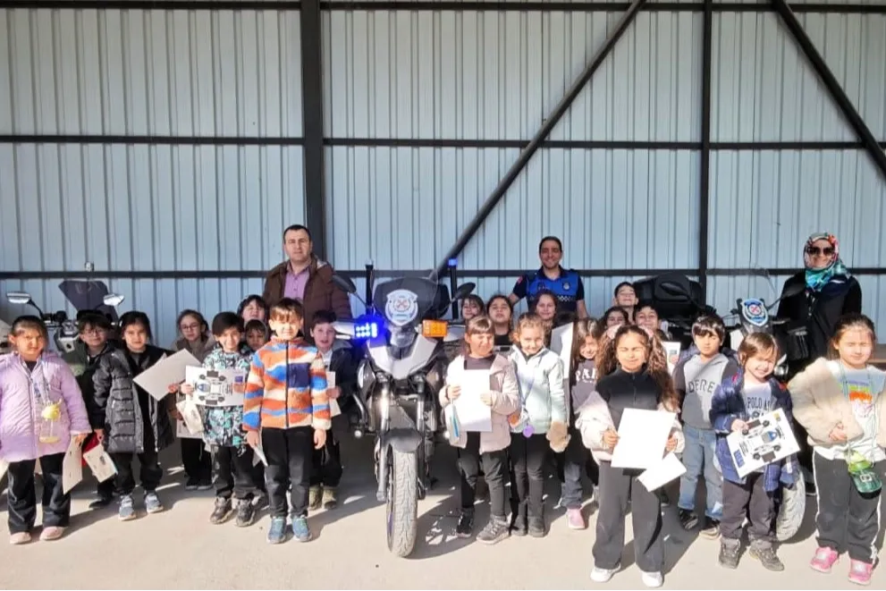 Kocaelili minikler zabıta mesleğini yerinde tanıdı