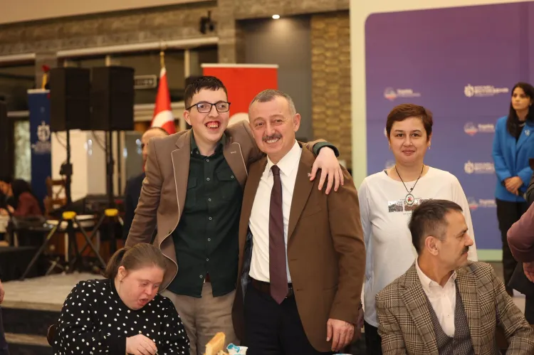 Kocaeli Büyükşehir’den özel bireylerle iftar