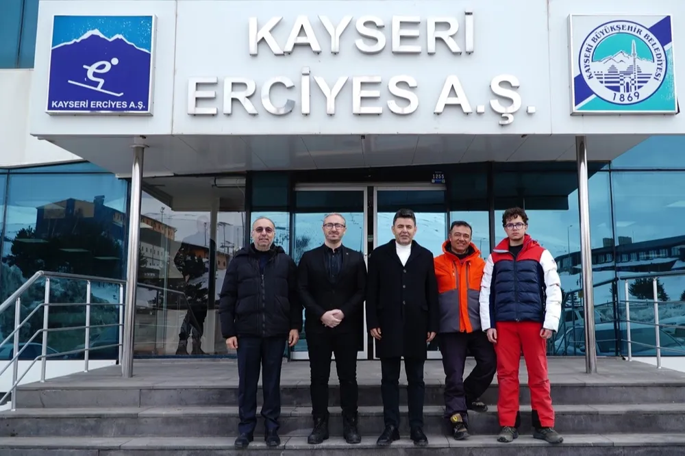 Kayseri'de Ulaştırma Bakan Yardımcısı'na Erciyes sunumu