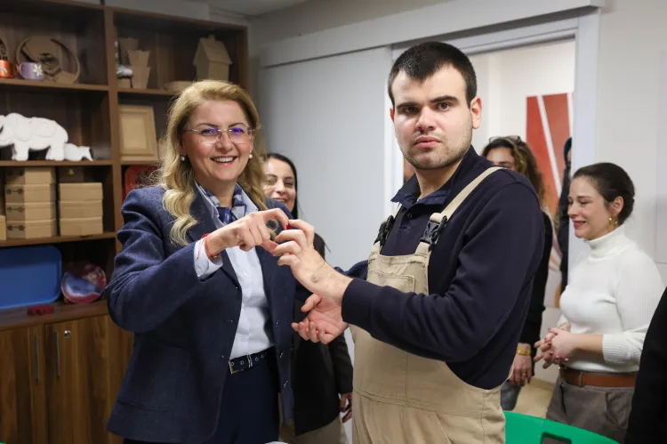 Bakırköy'de Engelsiz Yaşamevi'nde iftar buluşması