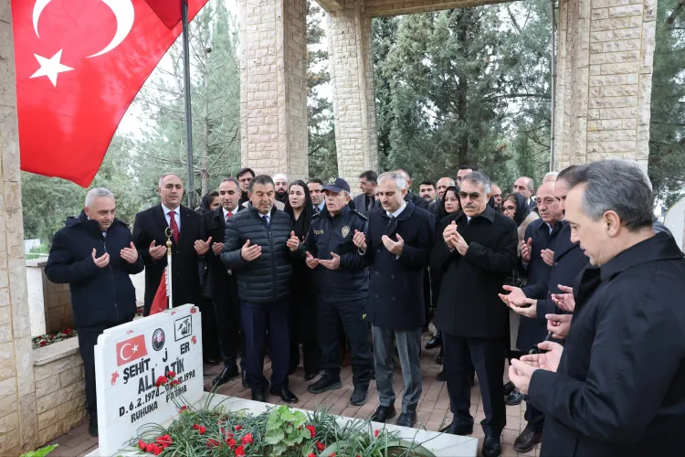 Çayırova’da Çanakkale Şehitleri dualarla anıldı