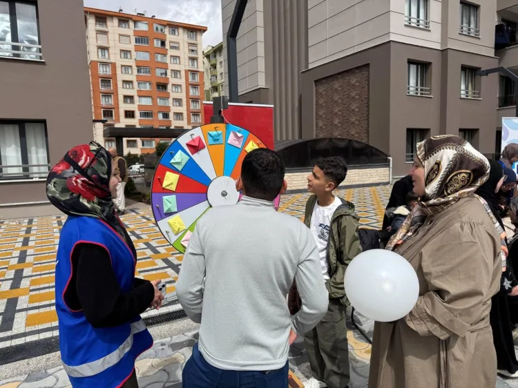 LİMAN Gönüllüleri Filistinli çocuklara bayram sevinci yaşattı