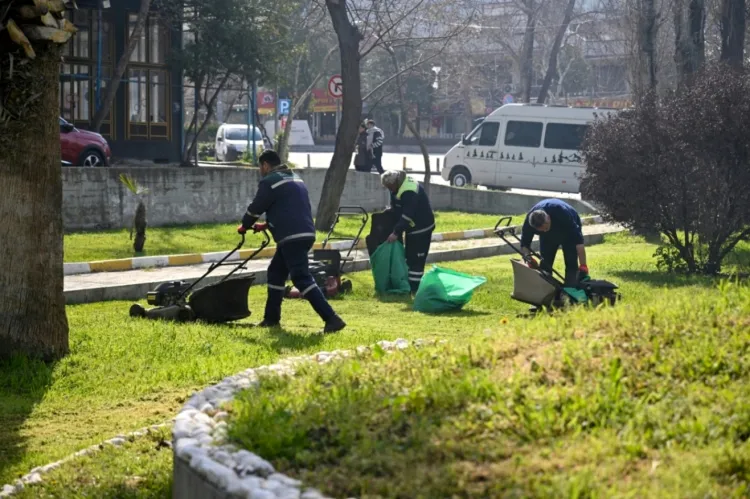 İzmir Bornova bahara hazırlanıyor