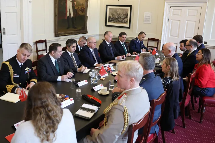 Türkiye ile Birleşik Krallık arasında Eurofighter anlaşması