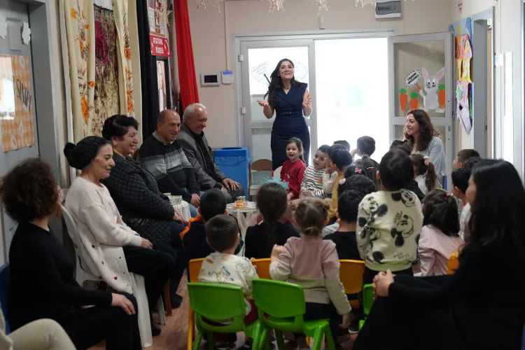 İstanbul Maltepe'de kreşlerdeki minikler büyükleriyle buluştu