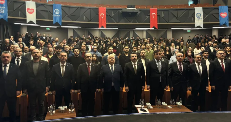 Bursa’nın fethinin 700. yılında anlamlı sempozyum... Bursa'nın tarihine ışık tutan sempozyum