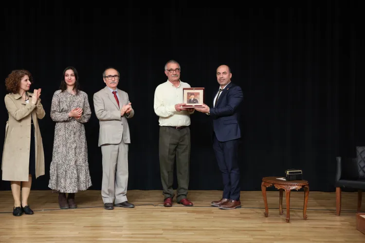 Bursa Osmangazi’de perde Orhan Kemal için açıldı