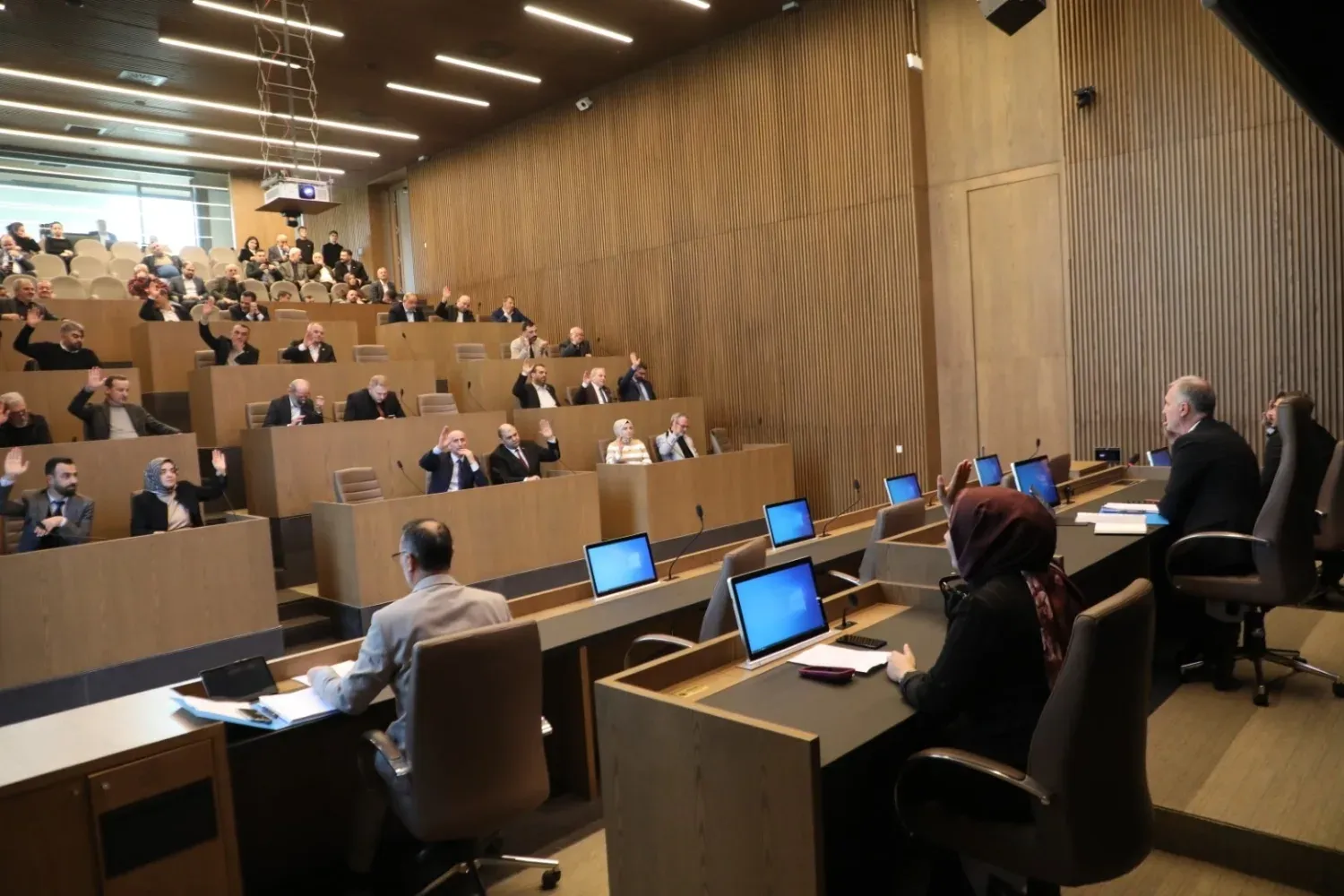 Bursa İnegöl meclisinde 15 konu karara bağlandı