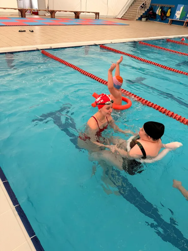 İzmit'te 'engelsiz kulaçlar' ilgi görüyor