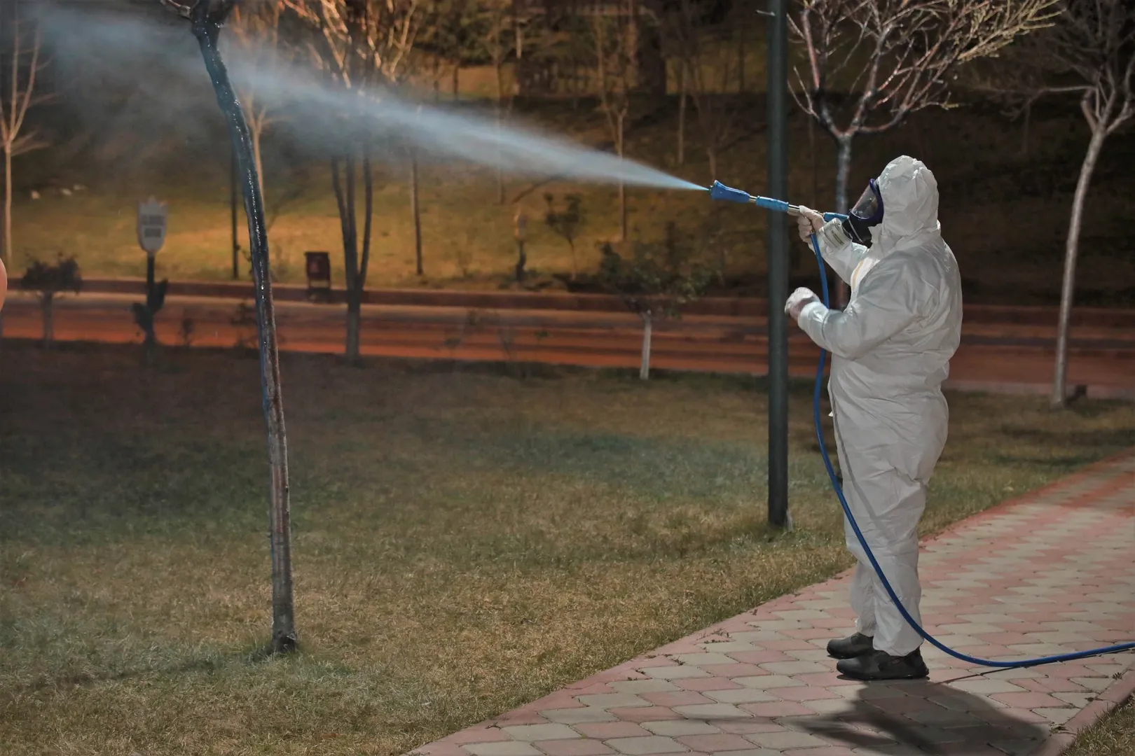 Keçiören’de sinekle mücadele ve bitki koruma çalışmaları sürüyor