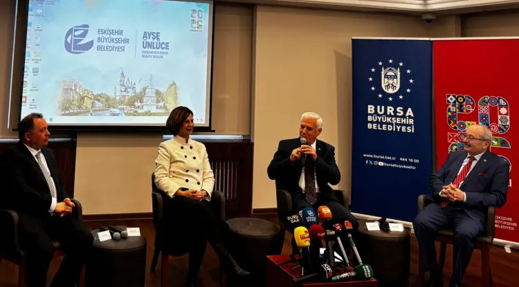 Bursa’da ipekçiliğin geleceği konuşuldu...Bursa ipeğini nesillere aktarmalıyız