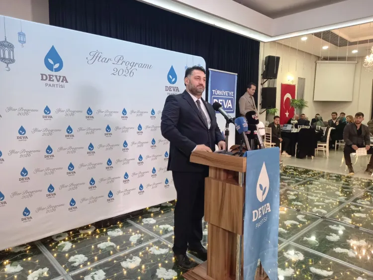 Babacan, Bursa'dan ekonomi ve politika sorunlarını değerlendirdi... Kalıcı barış diplomasiden geçiyor