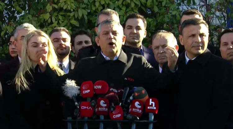 Özgür Özel: İBB davasında ilk gün ciddiyetsizlikle geçti!